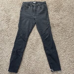 Good American Raw Hem Skinny Black Jeans
